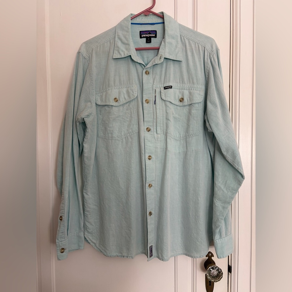 Patagonia men’s medium button down shirt